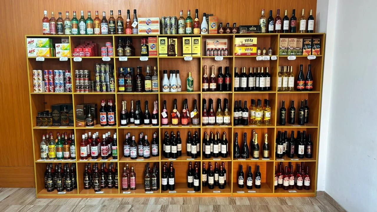 Wines and spirits · Retail outlet · Cotonou