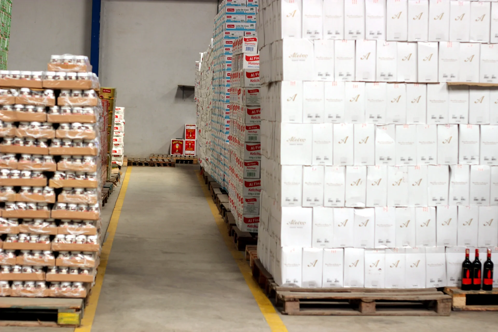 Stock aisles